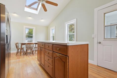 541 Montauk Avenue New London CT 06320