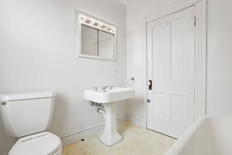 541 Montauk Avenue New London CT 06320