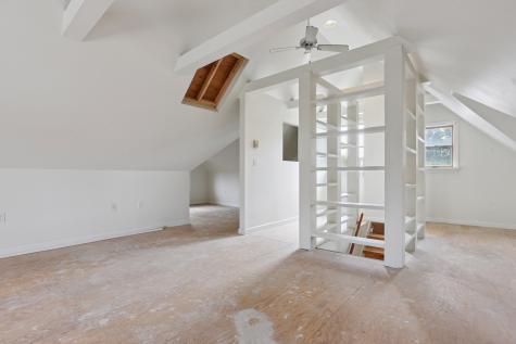 541 Montauk Avenue New London CT 06320