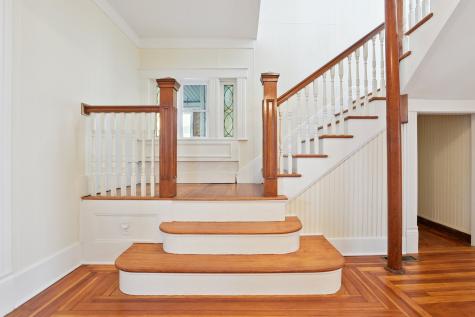 541 Montauk Avenue New London CT 06320