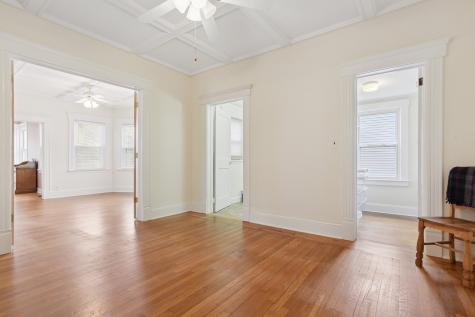 541 Montauk Avenue New London CT 06320