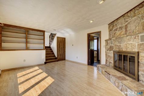 107 Patriot Lane Newington CT 06111