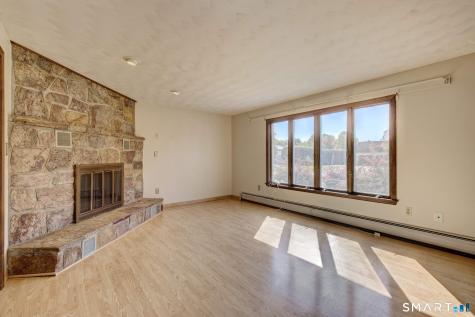 107 Patriot Lane Newington CT 06111