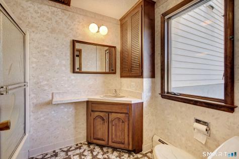 107 Patriot Lane Newington CT 06111