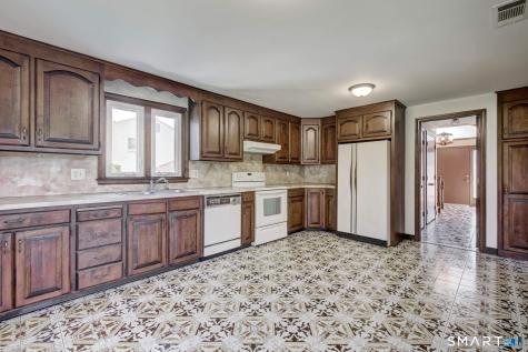107 Patriot Lane Newington CT 06111