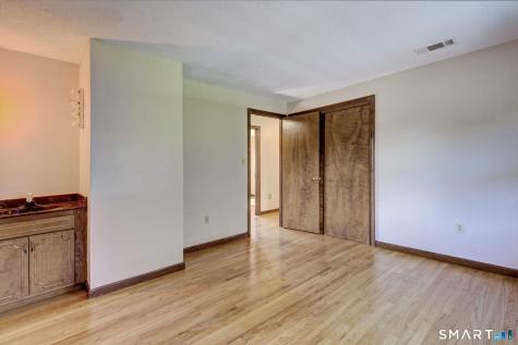 107 Patriot Lane Newington CT 06111
