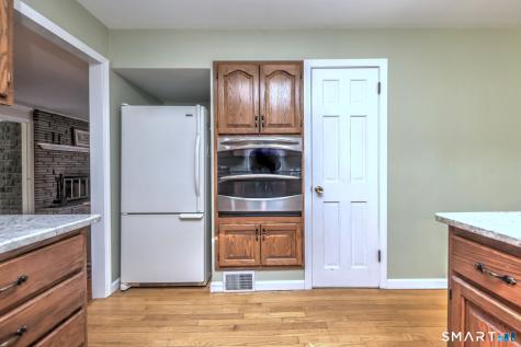 322 Hotchkiss Road Orange CT 06477
