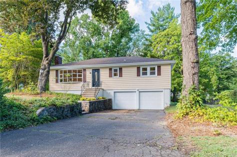 32 Valley Stream Drive Danbury CT 06811