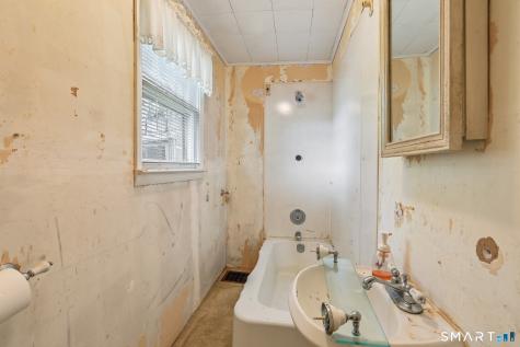 16 Seeley Street Danbury CT 06810