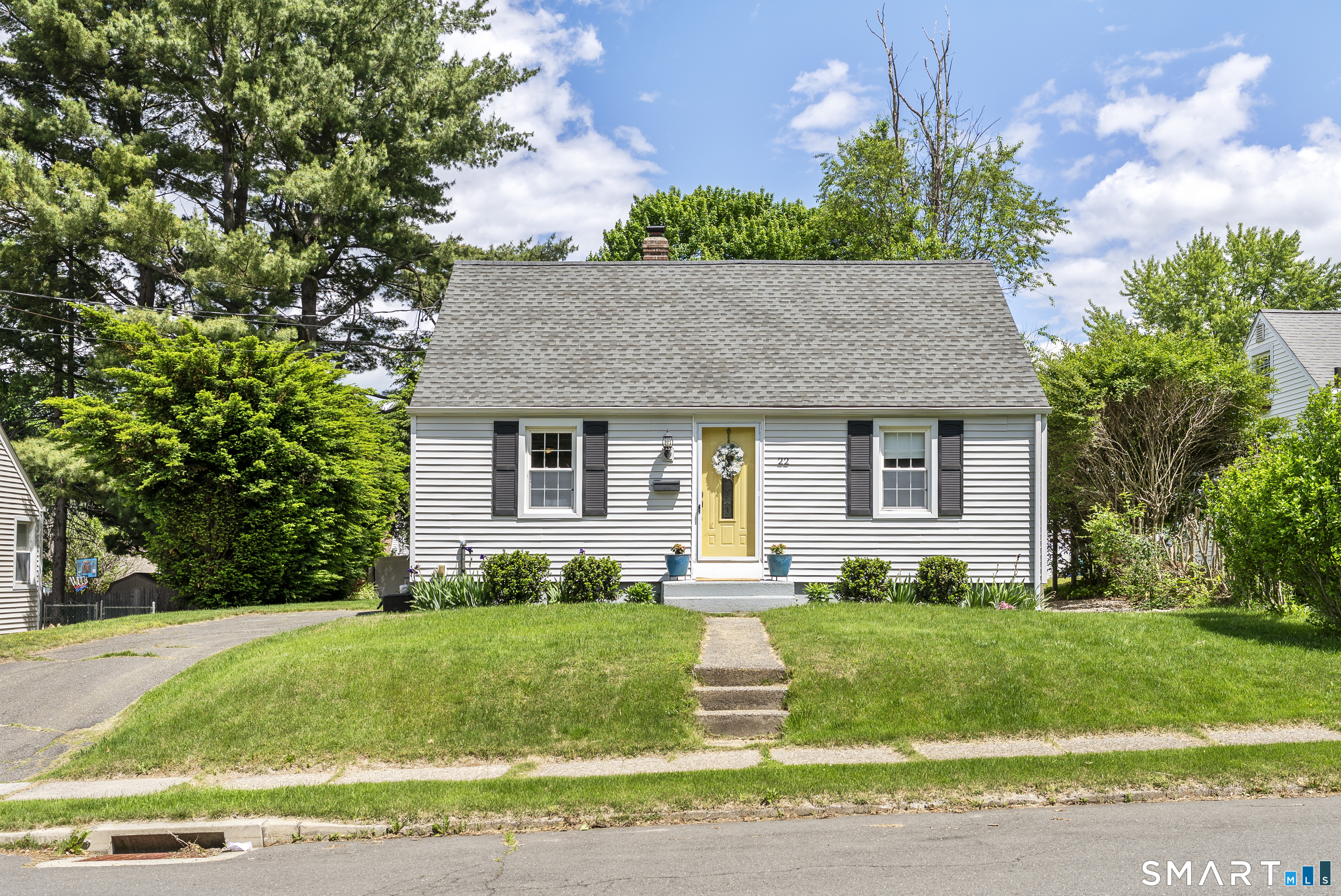 22 Rowe Place Bristol CT 06010