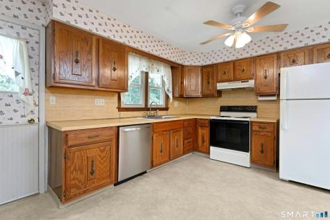 11 Apple Tree Terrace West Haven CT 06516