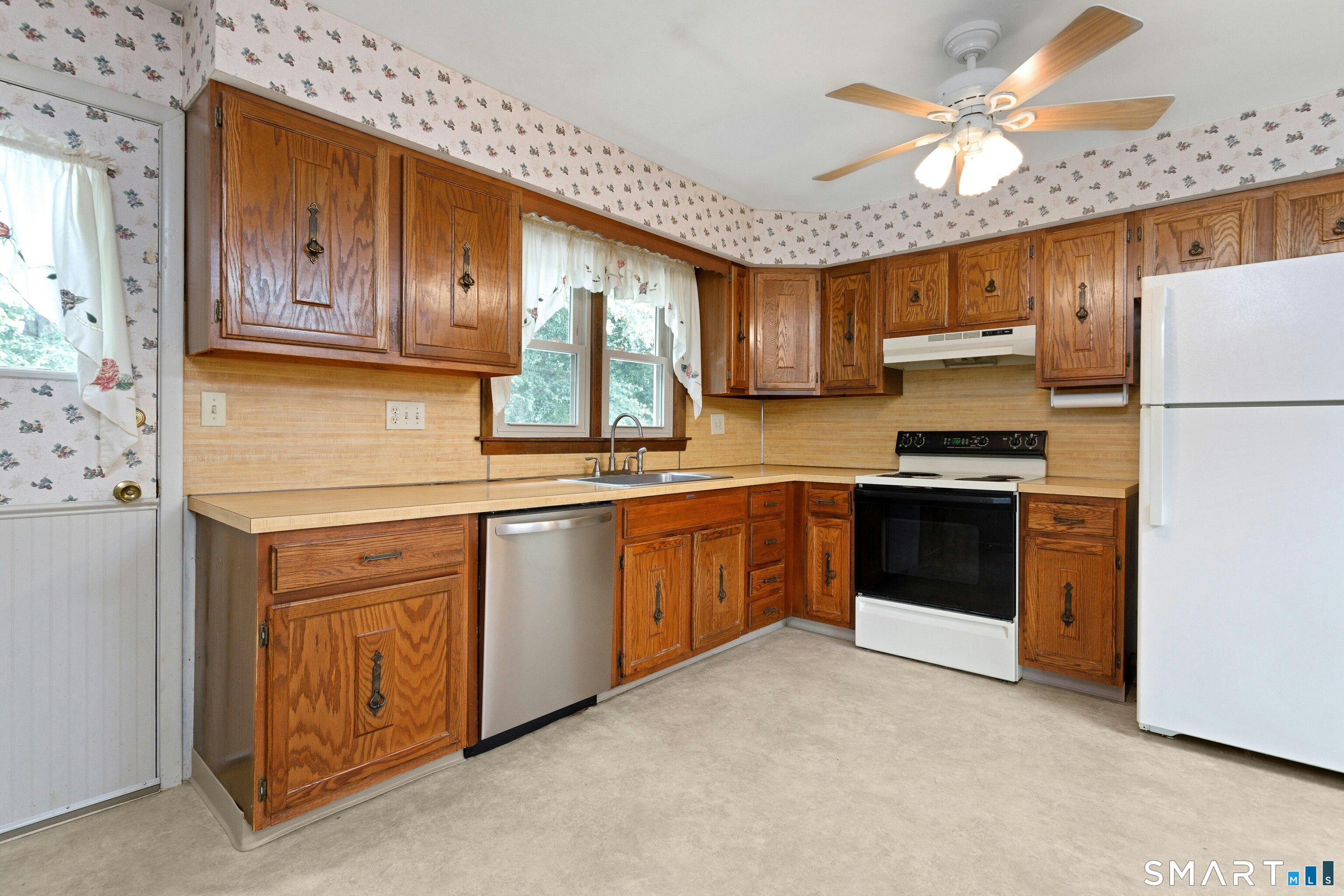 11 Apple Tree Terrace West Haven CT 06516