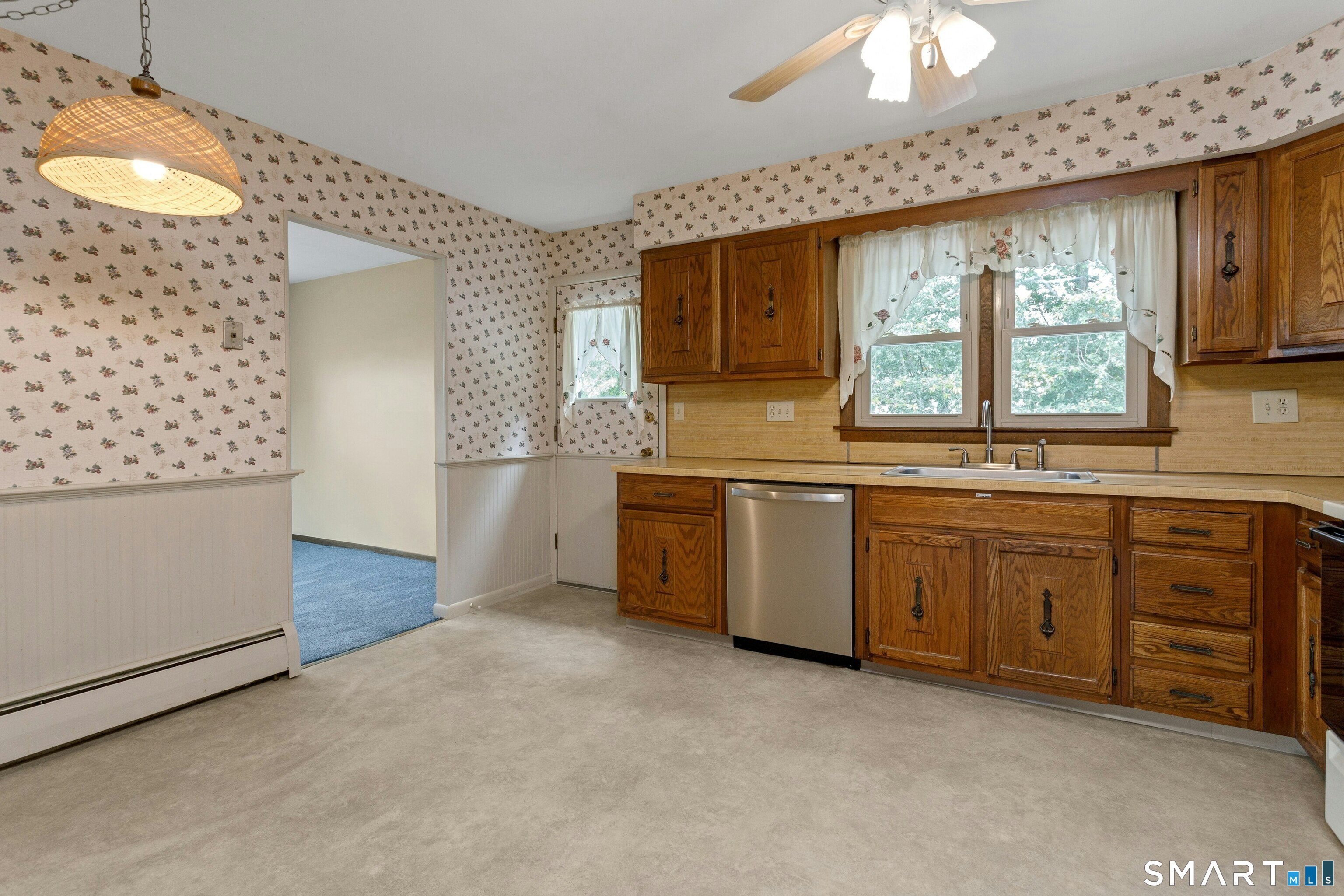 11 Apple Tree Terrace West Haven CT 06516