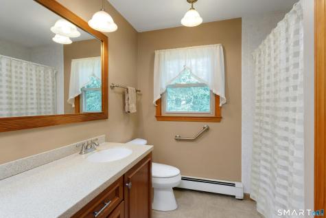 11 Apple Tree Terrace West Haven CT 06516
