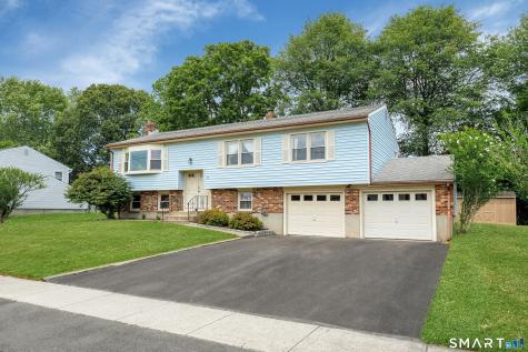 11 Apple Tree Terrace West Haven CT 06516