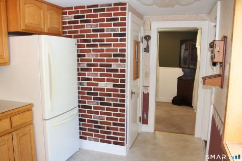 39 Plumb Avenue Meriden CT 06450