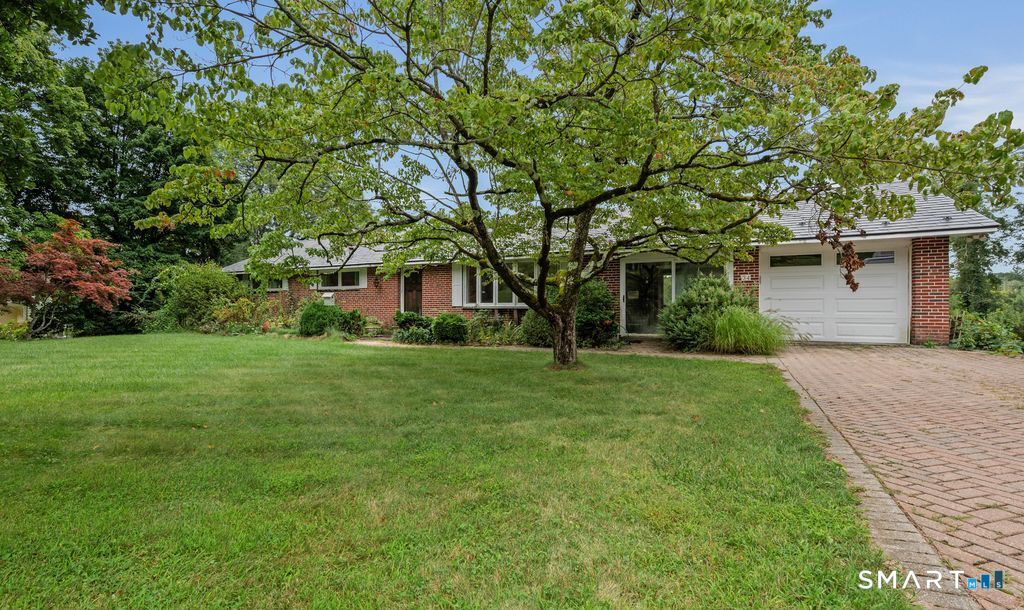 34 Hoskins Road Bloomfield CT 06002