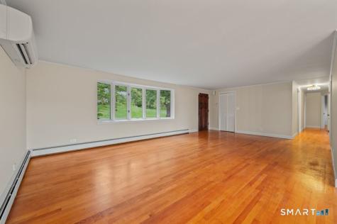 34 Hoskins Road Bloomfield CT 06002