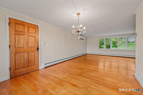 34 Hoskins Road Bloomfield CT 06002
