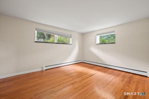 34 Hoskins Road Bloomfield CT 06002
