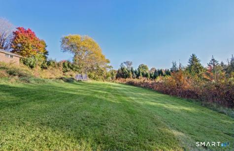 34 Hoskins Road Bloomfield CT 06002