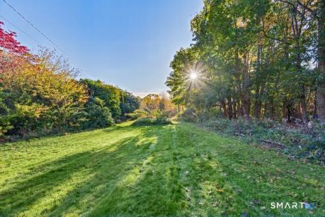 34 Hoskins Road Bloomfield CT 06002