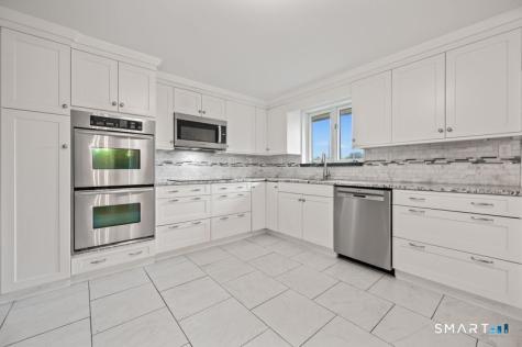 34 Hoskins Road Bloomfield CT 06002