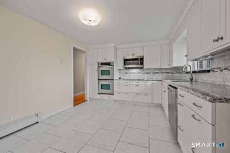 34 Hoskins Road Bloomfield CT 06002
