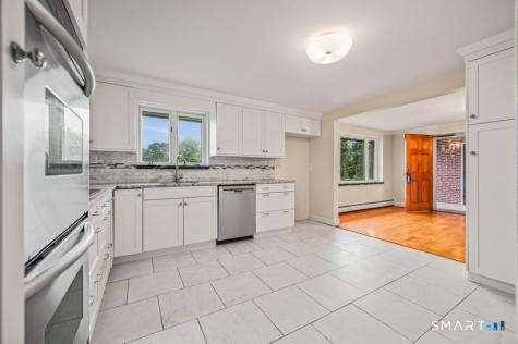 34 Hoskins Road Bloomfield CT 06002