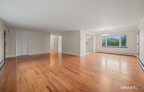 34 Hoskins Road Bloomfield CT 06002