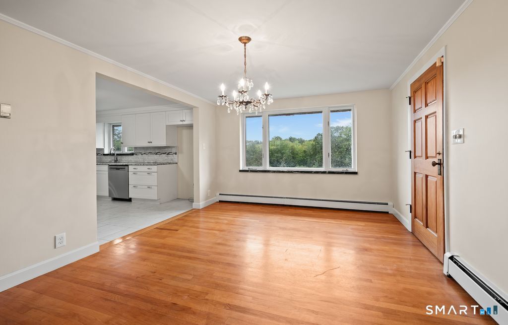 34 Hoskins Road Bloomfield CT 06002