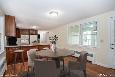 6 Stratton Lane Simsbury CT 06092