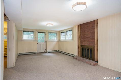 6 Stratton Lane Simsbury CT 06092