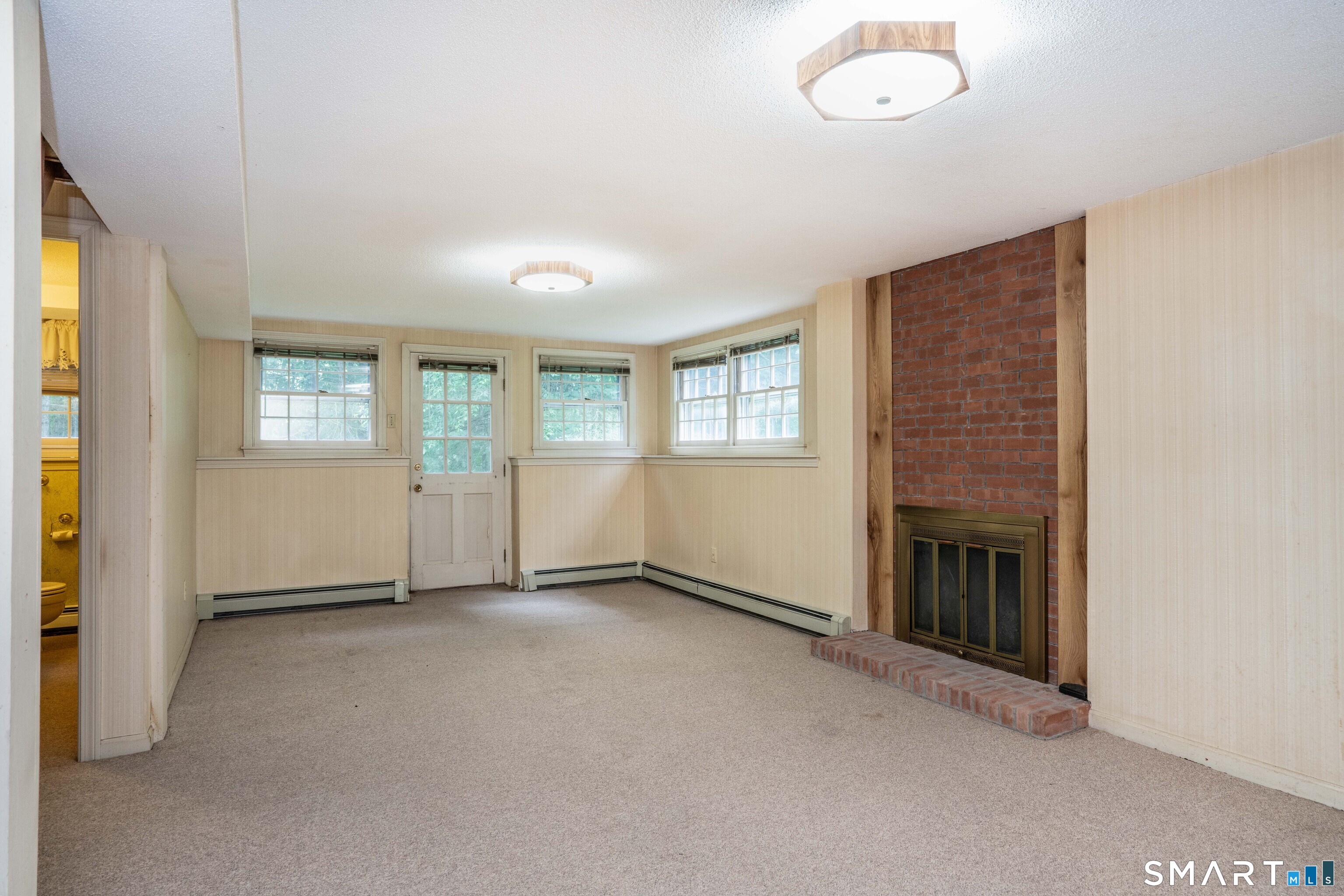6 Stratton Lane Simsbury CT 06092