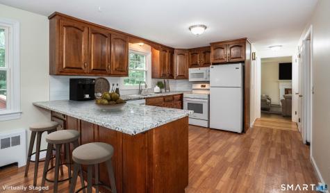 6 Stratton Lane Simsbury CT 06092