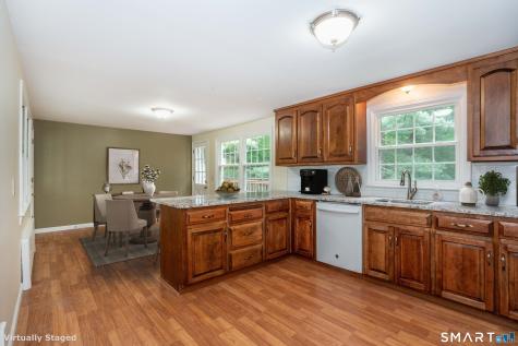 6 Stratton Lane Simsbury CT 06092