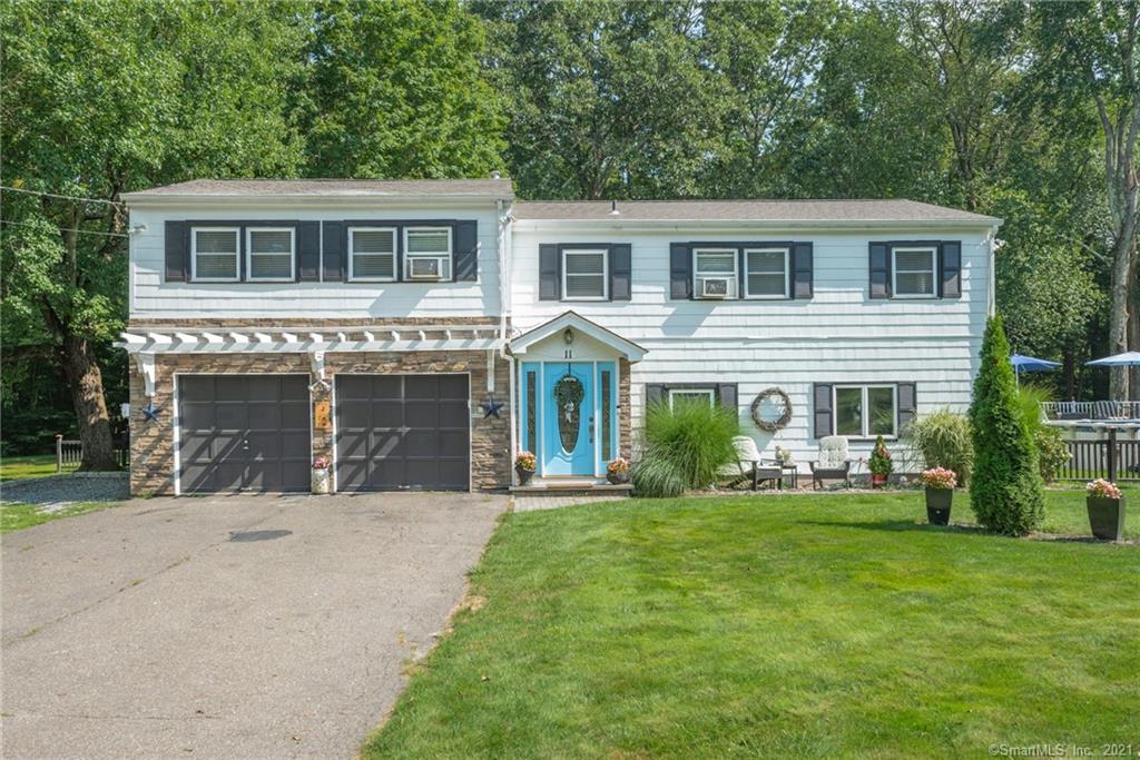 11 Appleblossom Lane Newtown CT 06470