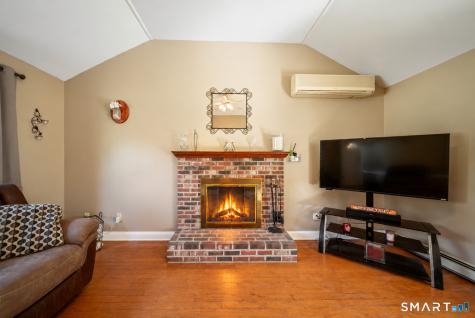18 Carriage Drive Seymour CT 06483