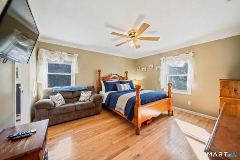 18 Carriage Drive Seymour CT 06483