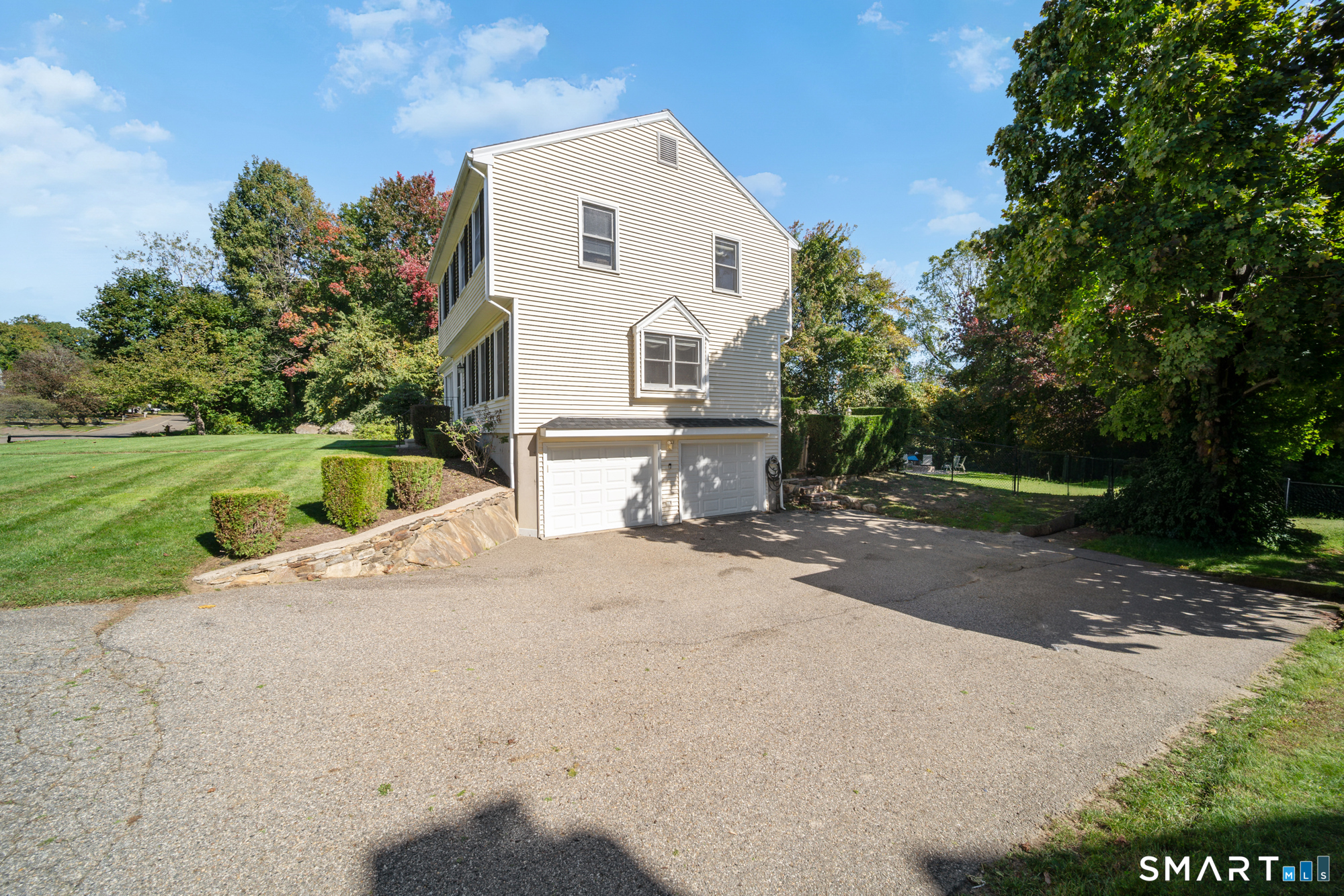 18 Carriage Drive Seymour CT 06483