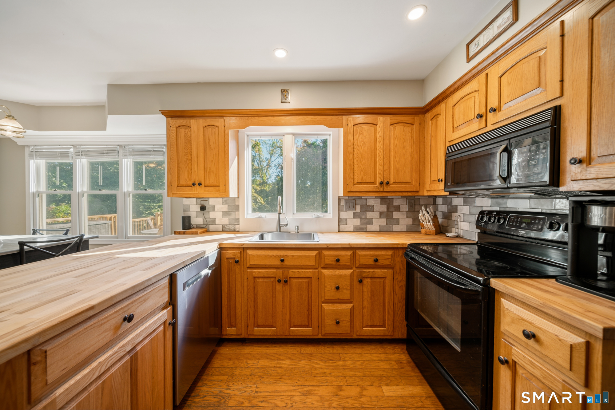 18 Carriage Drive Seymour CT 06483
