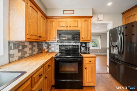 18 Carriage Drive Seymour CT 06483