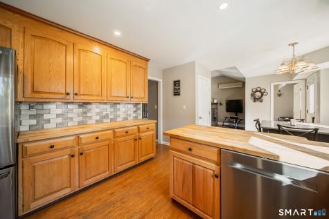 18 Carriage Drive Seymour CT 06483