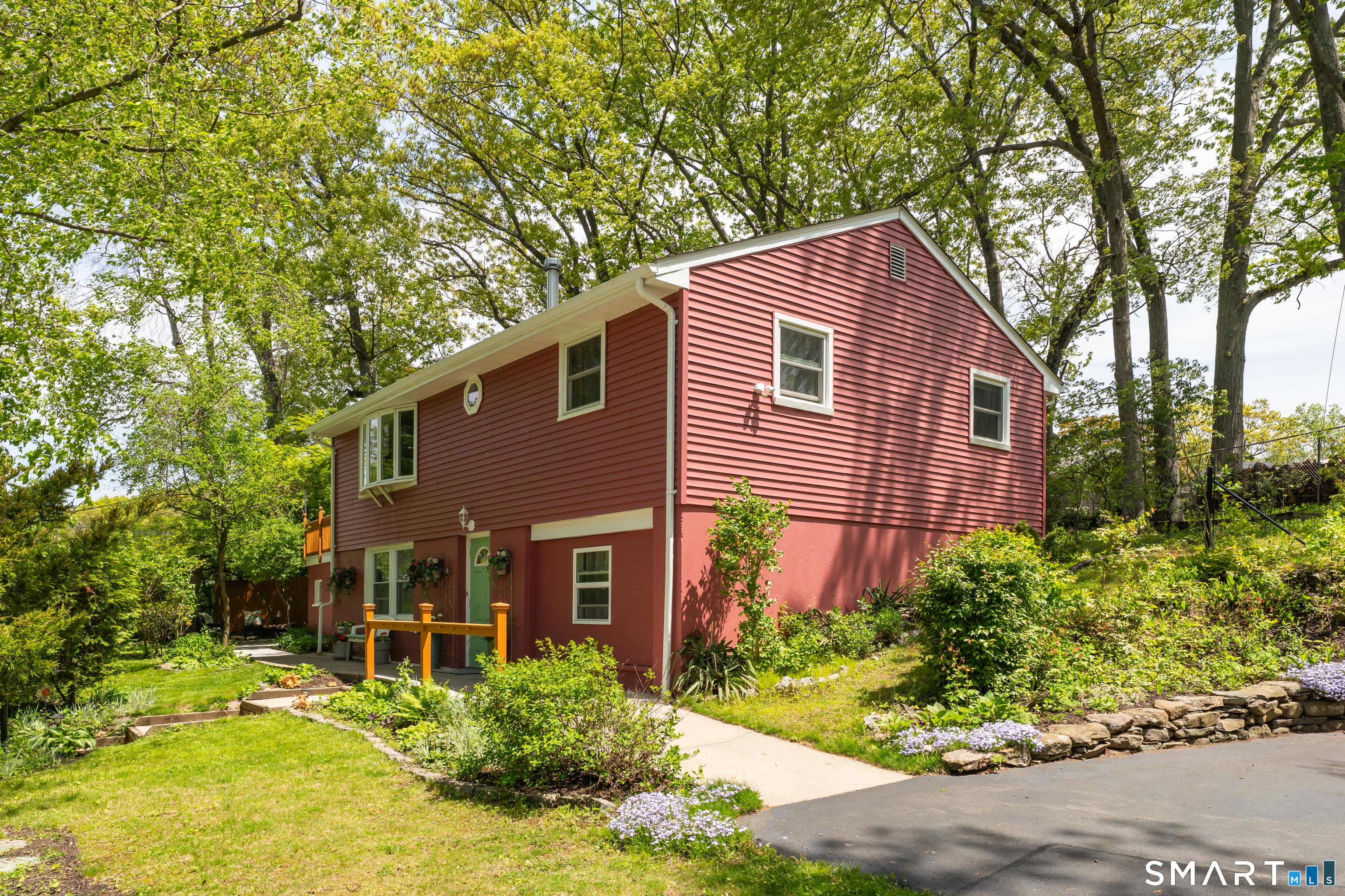 675 Bradley Street East Haven CT 06512