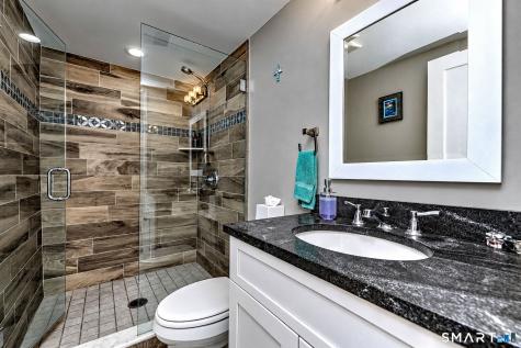 17 Jamaica Court East Haven CT 06512