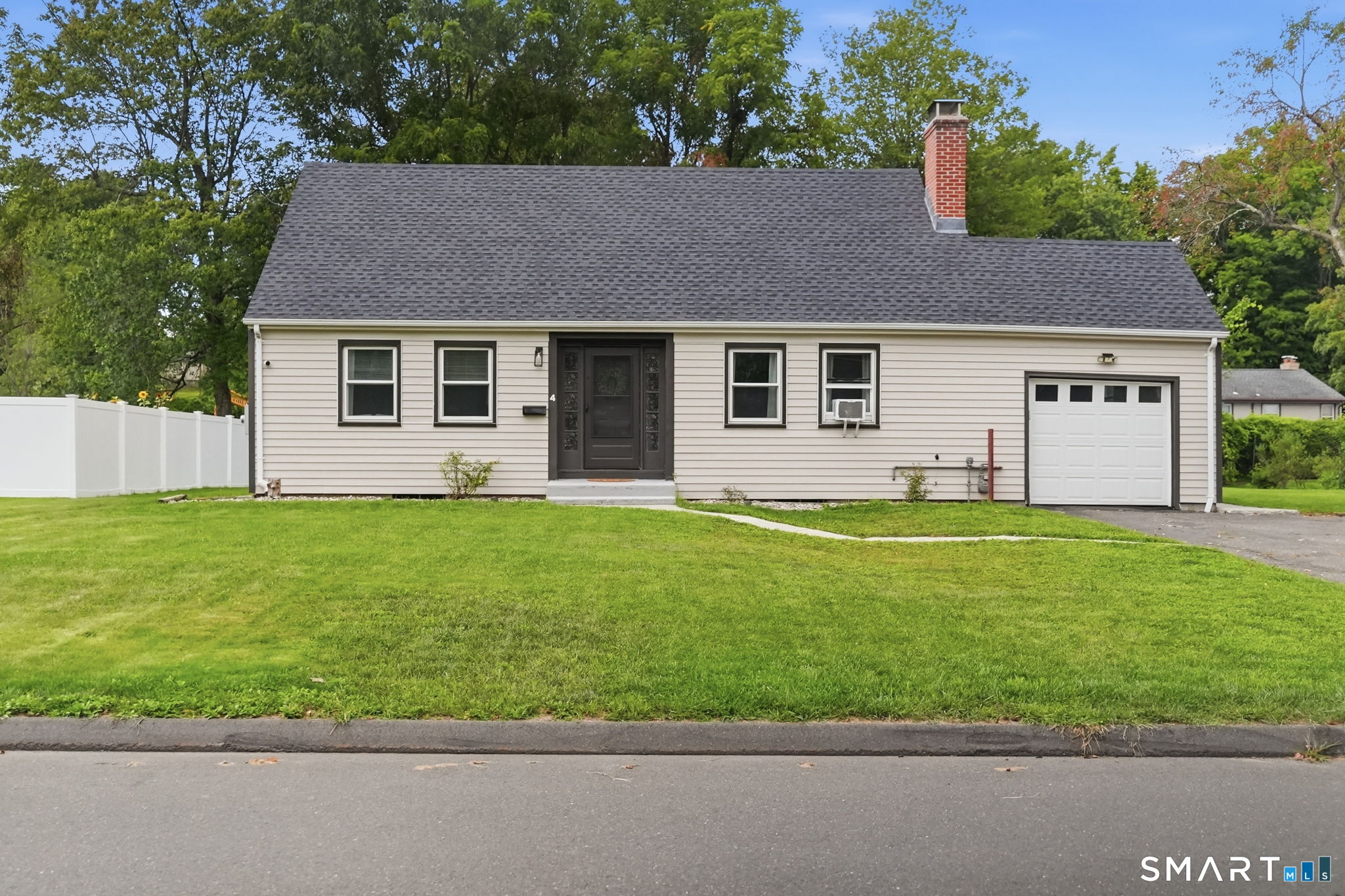 4 Wicklow Street Windsor Locks CT 06096