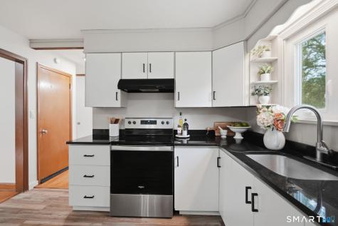 4 Wicklow Street Windsor Locks CT 06096