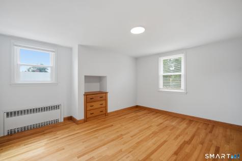 4 Wicklow Street Windsor Locks CT 06096