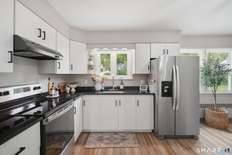 4 Wicklow Street Windsor Locks CT 06096