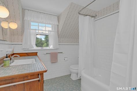 103 Peck Road Bethany CT 06524